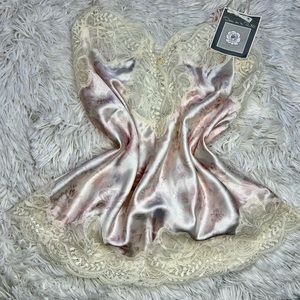 Oscar De La Renta Vintage Pastel Lingerie Sleepwear Camisole Pink Lacy Small NWT